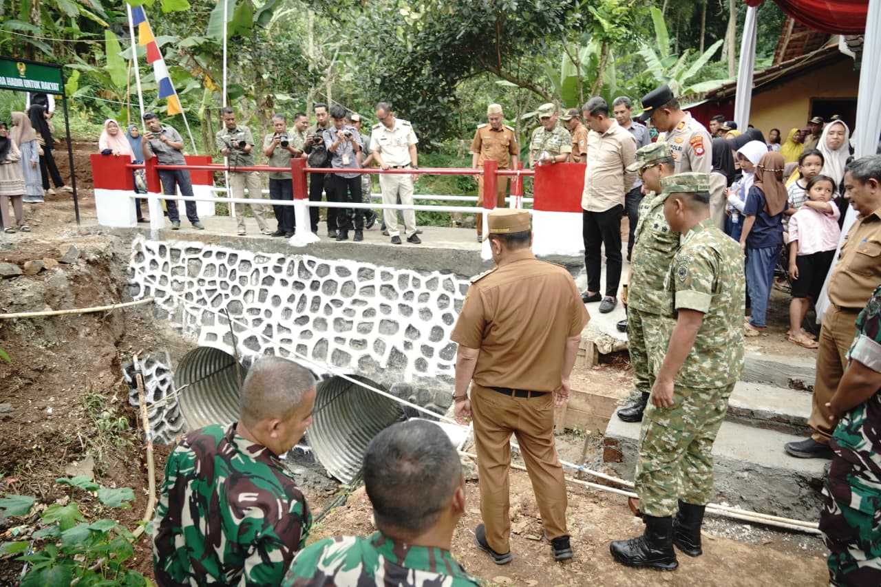 Launching Jembatan Garuda di Malangbong, Bupati Garut Sampaikan Terima Kasih Kepada Presiden dan KASAD
